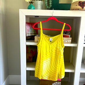 CAbi 6312 Sunbeam Geometric Print V Neck Sleeveless Yellow Polka Dot Cami Size M